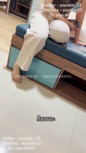 ซอยหีสดน้องมะปรางเอฟซี ผิวขาวเนียนน่าจับ โดนควยใหญ่กระแทกแรงแตกในคาหีฉ่ำ