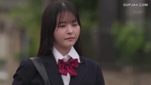 Suzuna Yamada สาวญี่ปุ่นตัวเล็ก โดนควยใหญ่ซอยหีแตกในหมู่ในโกดังร้างแบบไม่ยั้ง